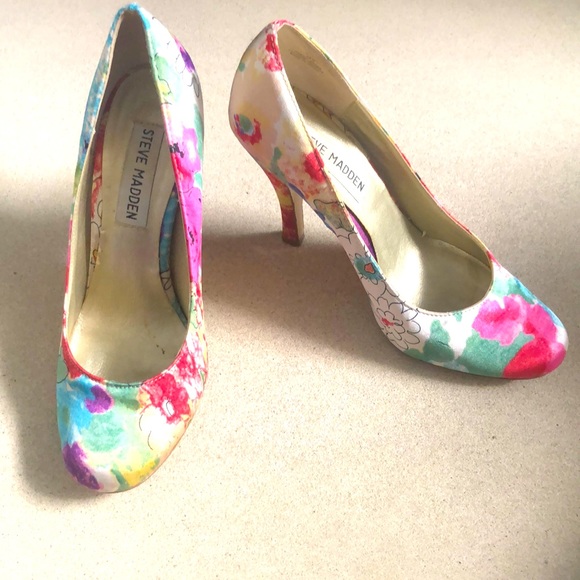 Steve Madden | Women's Floral pastel Heels - Picture 3 of 9